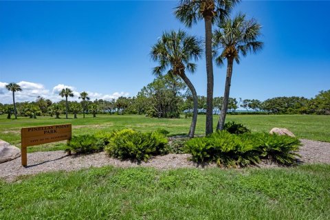 Villa ou maison à vendre à Saint Petersburg, Floride: 5 chambres, 308.62 m2 № 1856617 - photo 14