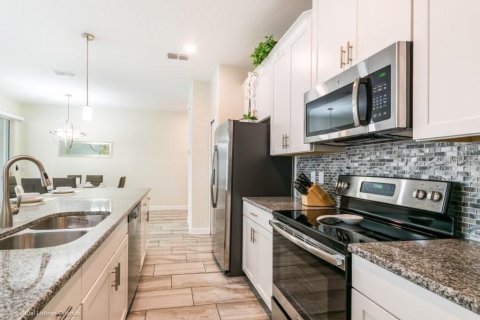 Adosado en alquiler en Kissimmee, Florida, 4 dormitorios, 177.81 m2 № 1833058 - foto 9