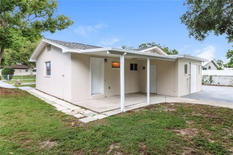 House in Seminole, Florida 3 bedrooms, 147.16 sq.m. № 1851874 - photo 15