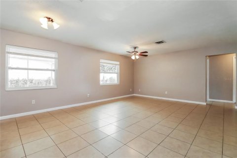 House in Seminole, Florida 3 bedrooms, 147.16 sq.m. № 1851874 - photo 3