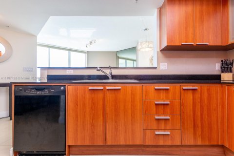 Снять в аренду кондоминиум в Санни-Айлс-Бич, Флорида 2 спальни, 117.61м2, № 2034661 - фото 15