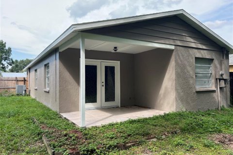 House in Lutz, Florida 3 bedrooms, 104.14 sq.m. № 2201459 - photo 28