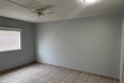 House in Lutz, Florida 3 bedrooms, 104.14 sq.m. № 2201459 - photo 8