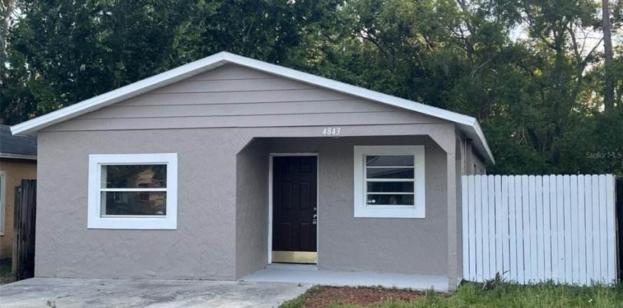 House in Lutz, Florida 3 bedrooms, 104.14 sq.m. № 2201459
