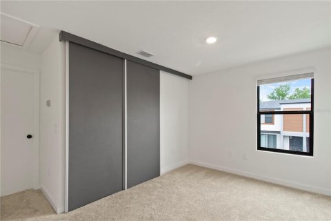 Townhouse in Kissimmee, Florida 3 bedrooms, 127.46 sq.m. № 1754814 - photo 15