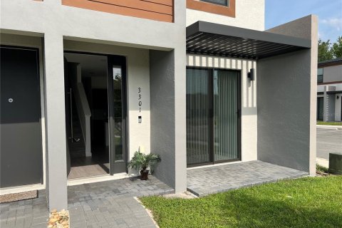 Townhouse in Kissimmee, Florida 3 bedrooms, 127.46 sq.m. № 1754814 - photo 2