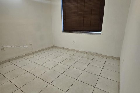 Townhouse in Hialeah, Florida 3 bedrooms, 141.95 sq.m. № 1475406 - photo 29