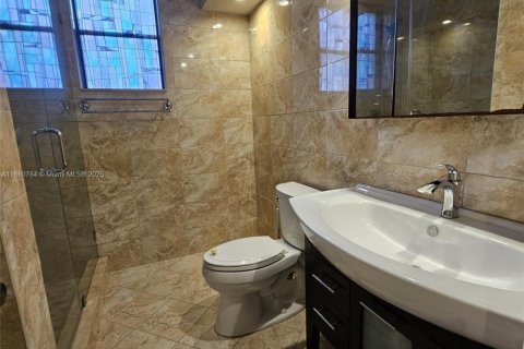 Townhouse in Hialeah, Florida 3 bedrooms, 141.95 sq.m. № 1475406 - photo 26