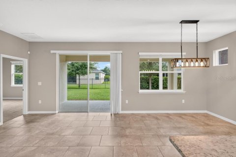 House in DeLand, Florida 4 bedrooms, 192.87 sq.m. № 2206692 - photo 18