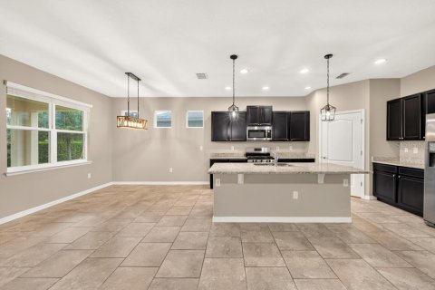 House in DeLand, Florida 4 bedrooms, 192.87 sq.m. № 2206692 - photo 19