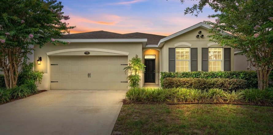 House in DeLand, Florida 4 bedrooms, 192.87 sq.m. № 2206692