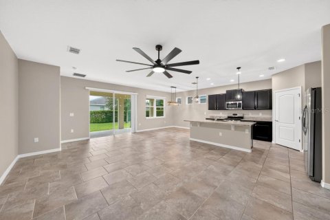 House in DeLand, Florida 4 bedrooms, 192.87 sq.m. № 2206692 - photo 15