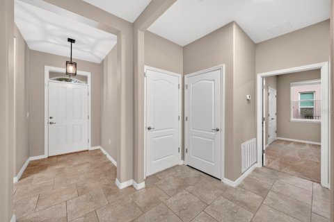 House in DeLand, Florida 4 bedrooms, 192.87 sq.m. № 2206692 - photo 23