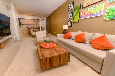 Condominio en venta en Hollywood, Florida, 1 dormitorio, 78.97 m2 № 2034162 - foto 5