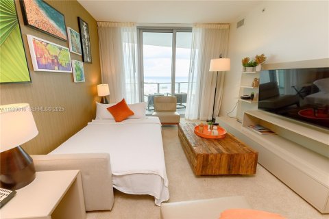 Condominio en venta en Hollywood, Florida, 1 dormitorio, 78.97 m2 № 2034162 - foto 19