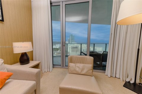 Condominio en venta en Hollywood, Florida, 1 dormitorio, 78.97 m2 № 2034162 - foto 7