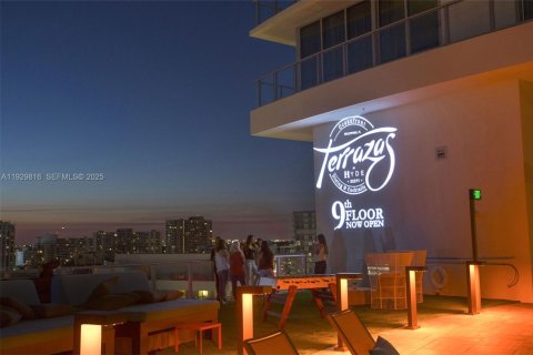 Condominio en venta en Hollywood, Florida, 1 dormitorio, 78.97 m2 № 2034162 - foto 29