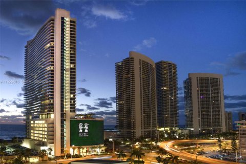 Condominio en venta en Hollywood, Florida, 1 dormitorio, 78.97 m2 № 2034162 - foto 27