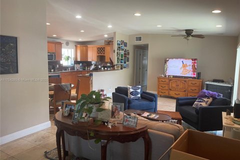 Villa ou maison à vendre à Jupiter, Floride: 4 chambres, 166.11 m2 № 1985342 - photo 2