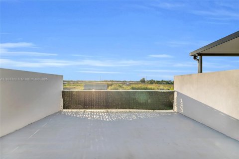 Touwnhouse à vendre à Homestead, Floride: 4 chambres, 129.88 m2 № 1946103 - photo 27