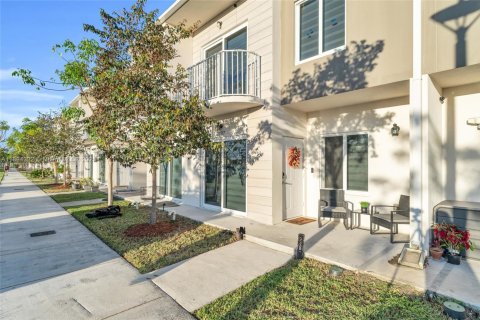 Touwnhouse à vendre à Homestead, Floride: 4 chambres, 129.88 m2 № 1946103 - photo 3