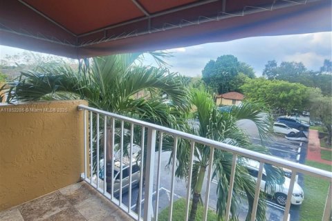 Copropriété à louer à Miami, Floride: 2 chambres, 83.24 m2 № 1858998 - photo 15
