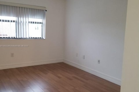 Copropriété à louer à Miami, Floride: 2 chambres, 83.24 m2 № 1858998 - photo 9