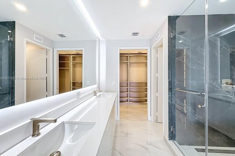 Copropriété à louer à Miami, Floride: 3 chambres, 143.26 m2 № 1895821 - photo 16
