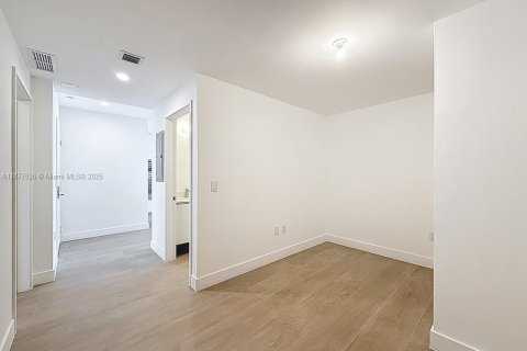 Copropriété à louer à Miami, Floride: 3 chambres, 143.26 m2 № 1895821 - photo 29