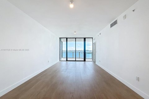 Copropriété à louer à Miami, Floride: 3 chambres, 143.26 m2 № 1895821 - photo 4