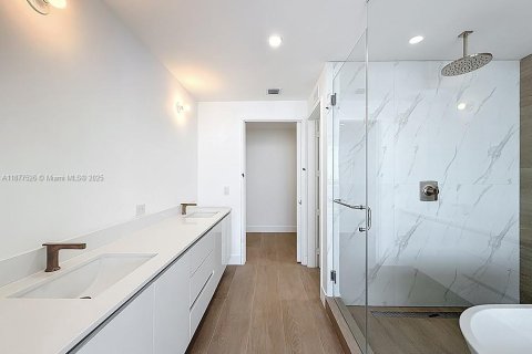 Copropriété à louer à Miami, Floride: 3 chambres, 143.26 m2 № 1895821 - photo 17