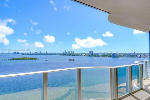 Copropriété à louer à Miami, Floride: 3 chambres, 143.26 m2 № 1895821 - photo 18