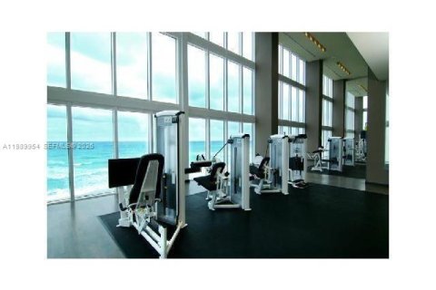 Купить кондоминиум в Халландейл-Бич, Флорида 2 спальни, 124.21м2, № 2051990 - фото 28