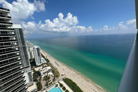 Купить кондоминиум в Халландейл-Бич, Флорида 2 спальни, 124.21м2, № 2051990 - фото 4