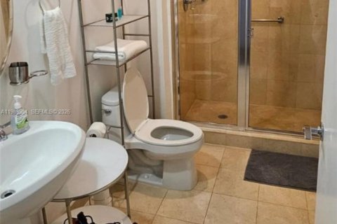 Купить кондоминиум в Халландейл-Бич, Флорида 2 спальни, 124.21м2, № 2051990 - фото 21