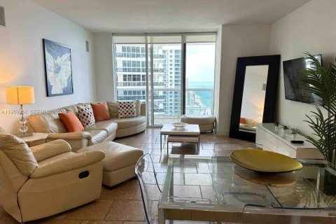 Купить кондоминиум в Халландейл-Бич, Флорида 2 спальни, 124.21м2, № 2051990 - фото 9