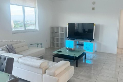 Copropriété à louer à Aventura, Floride: 3 chambres, 131.18 m2 № 1860217 - photo 4