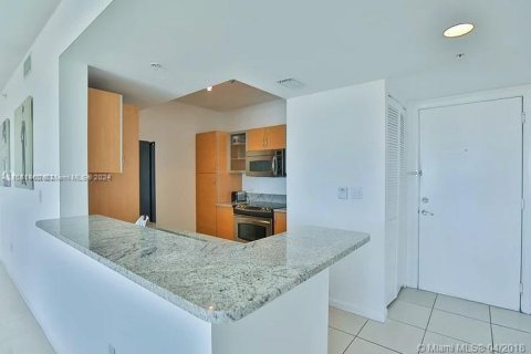 Copropriété à louer à Aventura, Floride: 3 chambres, 131.18 m2 № 1860217 - photo 2
