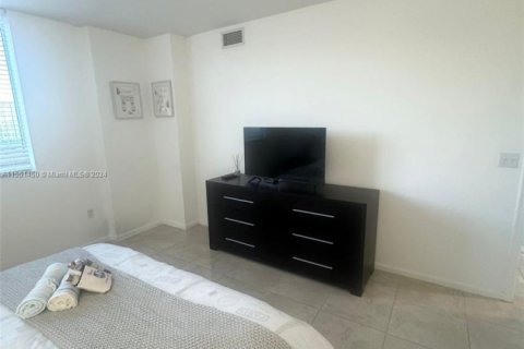 Copropriété à louer à Aventura, Floride: 3 chambres, 131.18 m2 № 1860217 - photo 11
