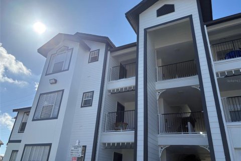 Condominio en venta en Kissimmee, Florida, 2 dormitorios, 95.32 m2 № 2097726 - foto 3