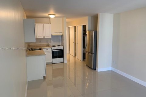 Снять в аренду виллу или дом в Майами, Флорида 1 спальня, № 1963884 - фото 4