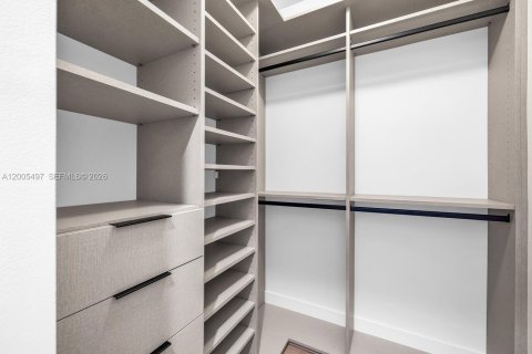 Villa ou maison à louer à Miami Shores, Floride: 4 chambres, 196.77 m2 № 2069620 - photo 10