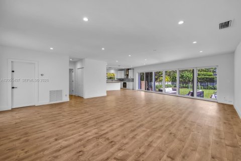 Villa ou maison à louer à Miami Shores, Floride: 4 chambres, 196.77 m2 № 2069620 - photo 19