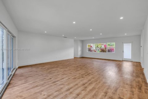 Villa ou maison à louer à Miami Shores, Floride: 4 chambres, 196.77 m2 № 2069620 - photo 15