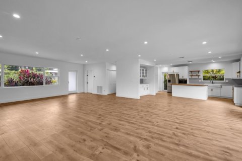 Villa ou maison à louer à Miami Shores, Floride: 4 chambres, 196.77 m2 № 2069620 - photo 16