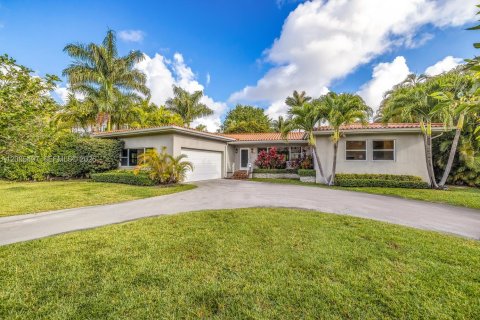 Villa ou maison à louer à Miami Shores, Floride: 4 chambres, 196.77 m2 № 2069620 - photo 3