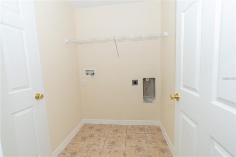 Villa ou maison à louer à Orlando, Floride: 4 chambres, 207.92 m2 № 2157579 - photo 11