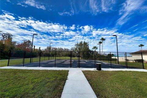 Villa ou maison à louer à Orlando, Floride: 4 chambres, 207.92 m2 № 2157579 - photo 8
