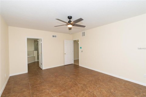 Villa ou maison à louer à Orlando, Floride: 4 chambres, 207.92 m2 № 2157579 - photo 27
