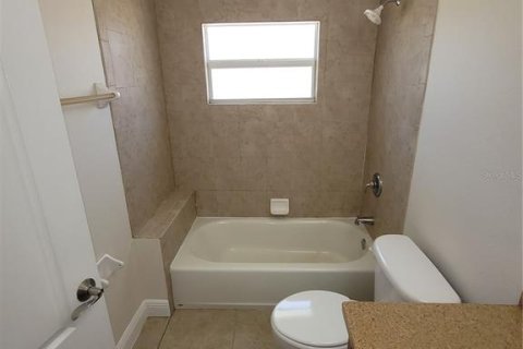 House in North Port, Florida 3 bedrooms, 183.11 sq.m. № 1717561 - photo 10